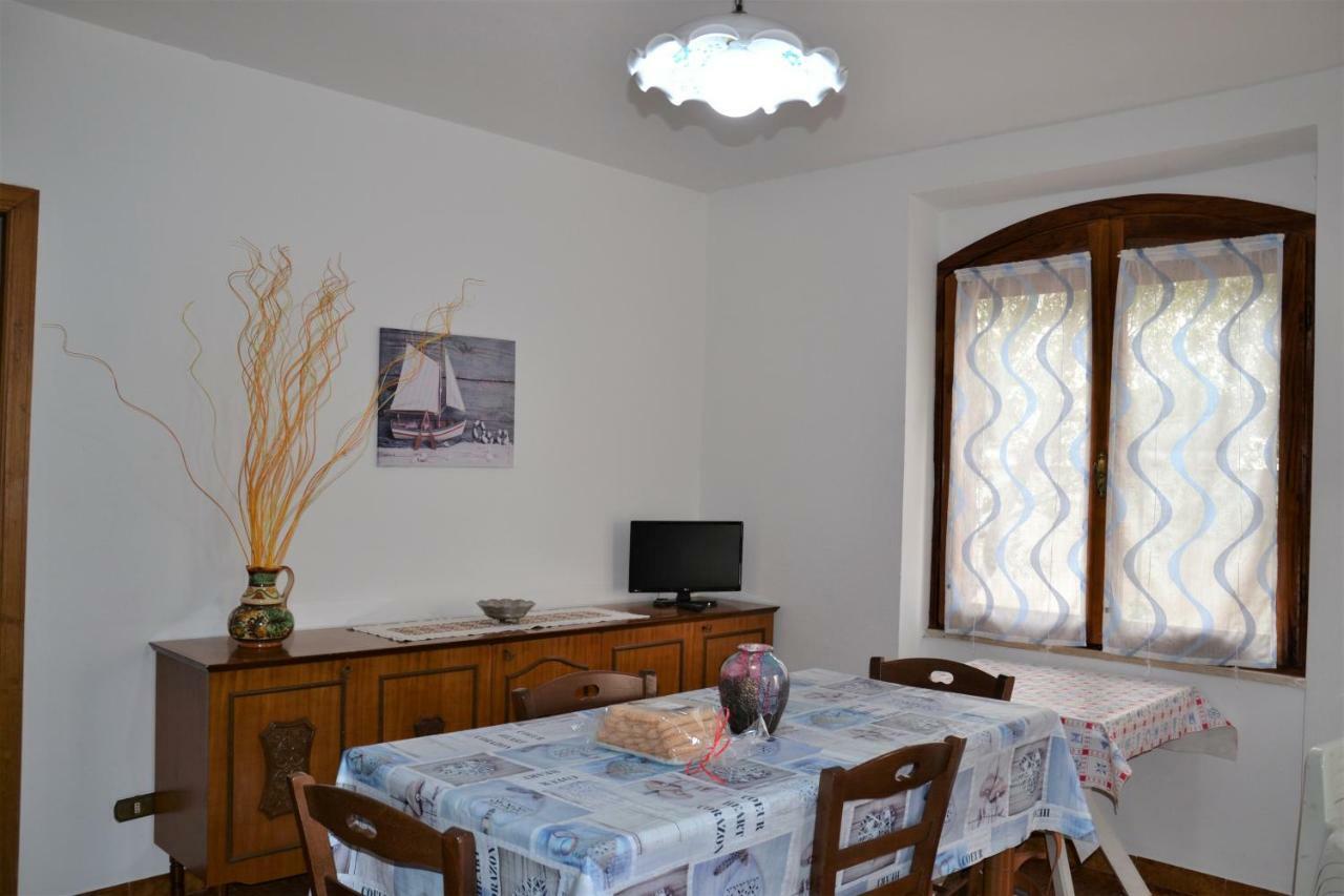 Confortevole Appartamento A Pochi Passi Dal Mare Cala Gonone Exterior foto